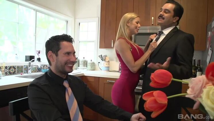 Mature Blonde Alexis Fawx Cum Facial