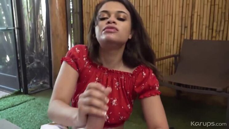 [KarupsHometownAmateurs] - Latina MILF Destiny Cruz Handjob - Destiny Cruz