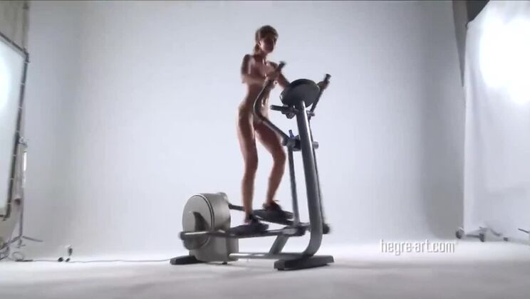 [Hegre] - Sexy Angie Crosstrainer Solo - Maya