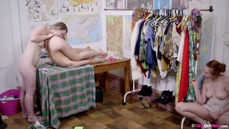 Fingering Madness with Dusty & Mae pt2