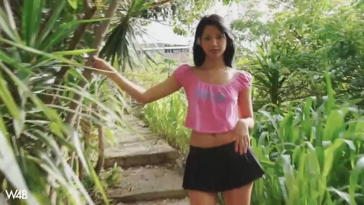 Solo Brunette Carol Lopez