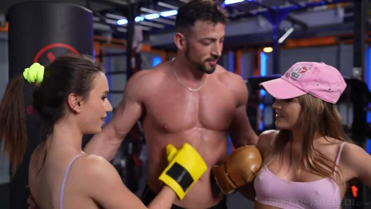 Cumshot for Italian Nympho