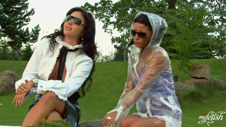 [Tainster] - Wetlook Brunette Bombshells Billy Raise And Tea - Tea - Billy Raise