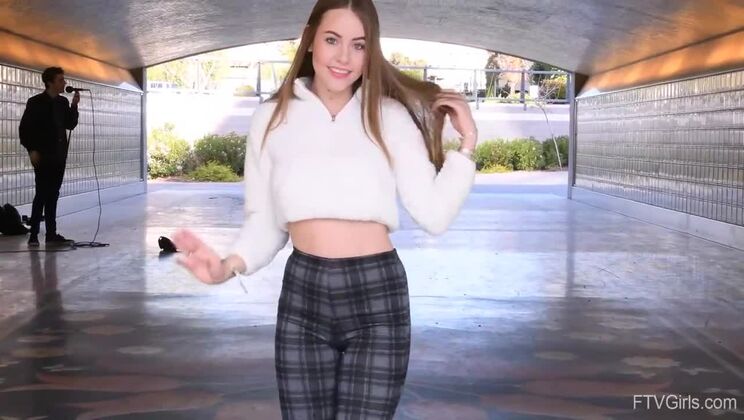 Naomi Enjoys Her Sex Toys