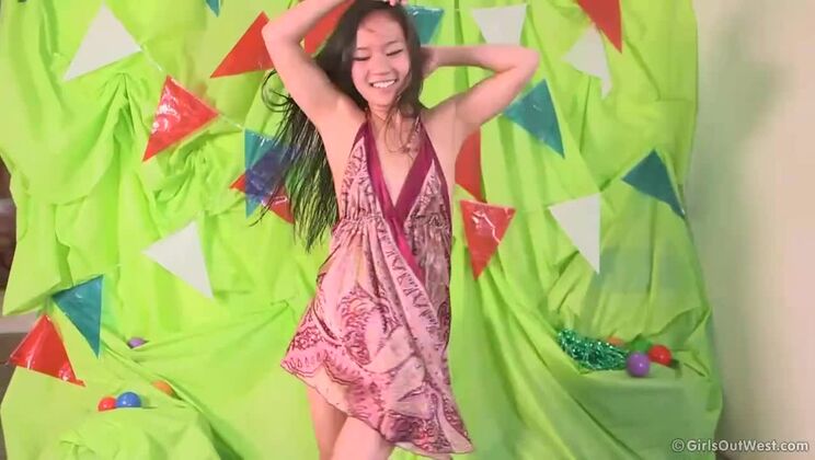 Brunette June Gets Down