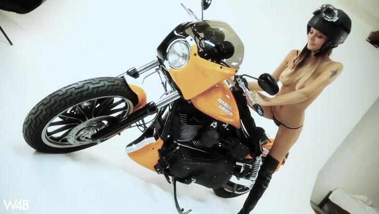 Clover Gets Naughty Backstage