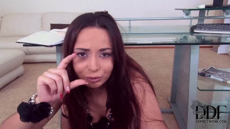 Deepthroat Miracle With MILF Aurelly Rebel