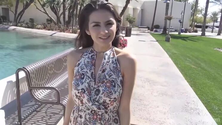 Sensual Natalie's Sexy Solo Session