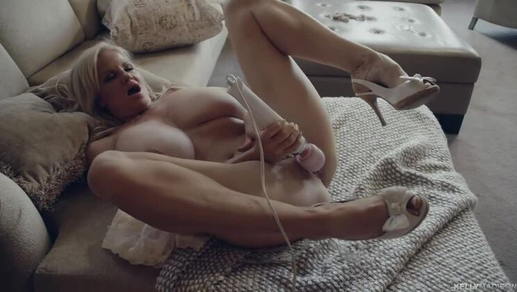 [KellyMadison] - Sexy Solo: Kelly Madison's Mature Toy Play - Kelly Madison