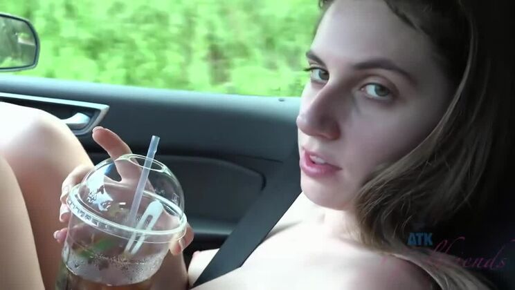 [ATKGirlfriends] - Niki Snow Shows Off at the Sights - Niki Snow