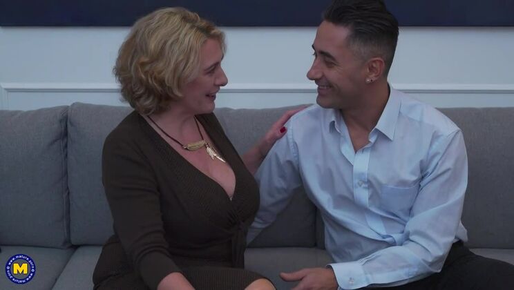 Big Tits Camilla Enjoys Anal, Squirting, and Creampie