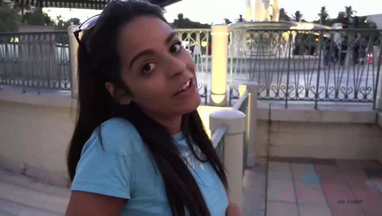 Vienna Black's Pissing Fun in Vienna