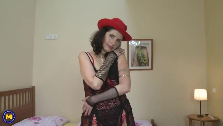 Mature Darlena Shows Off Her Hairy Pussy in Lingerie