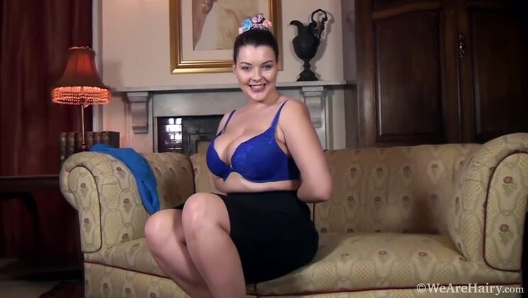 [WeAreHairy] - Stripping Naked with Cherry Blush - Toni Summers