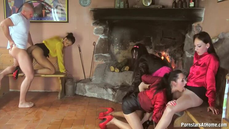 [Tainster] - Blonde Babes Pissing Party - Terra Sweet - Isabella Chrystin - El Storm - Victoria Rose - Anita Vixen