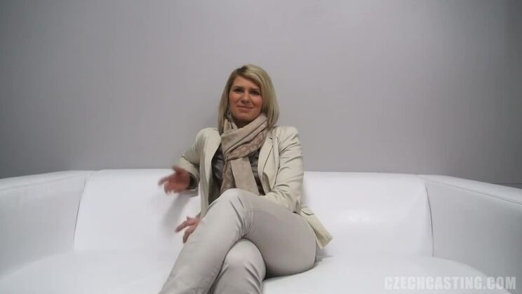 Sarka the Sexy Blonde