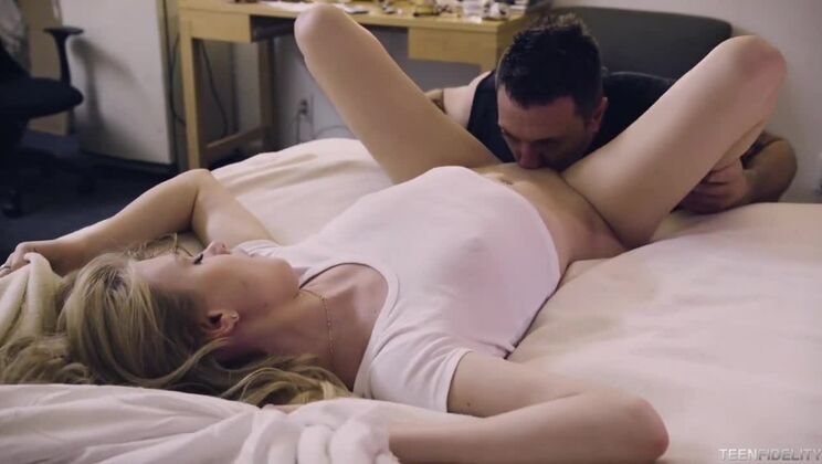 [TeenFidelity] - Mark Zane Unleashes His Big Cock On Young Hannah Hays