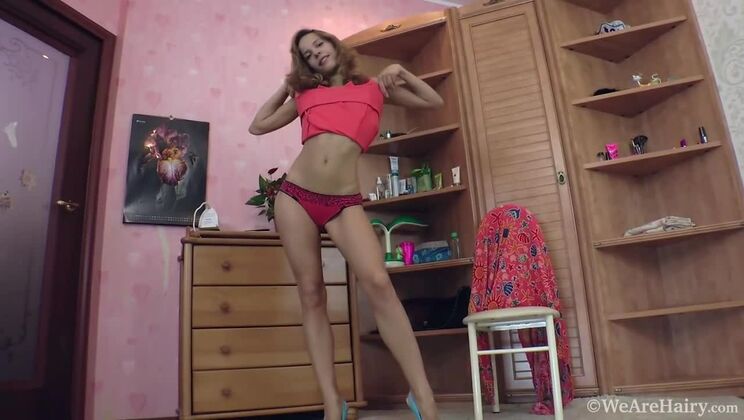 Constanse Dennie Oils Her Body After Strip