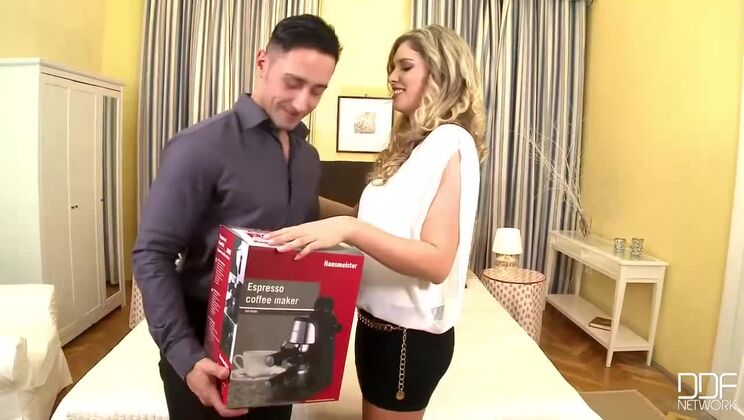 [HandsOnHardcore] - Eva Parcker's Face Sitting Birthday Frenzy - Eva Parcker