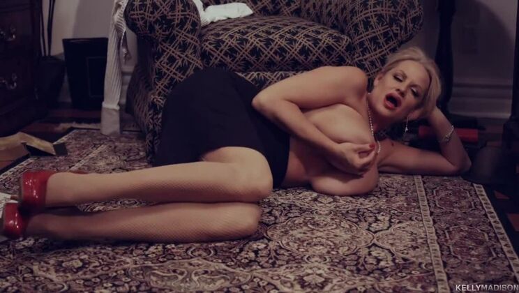 [KellyMadison] - MILF Kelly Madison in Stockings and Stilettos - Kelly Madison