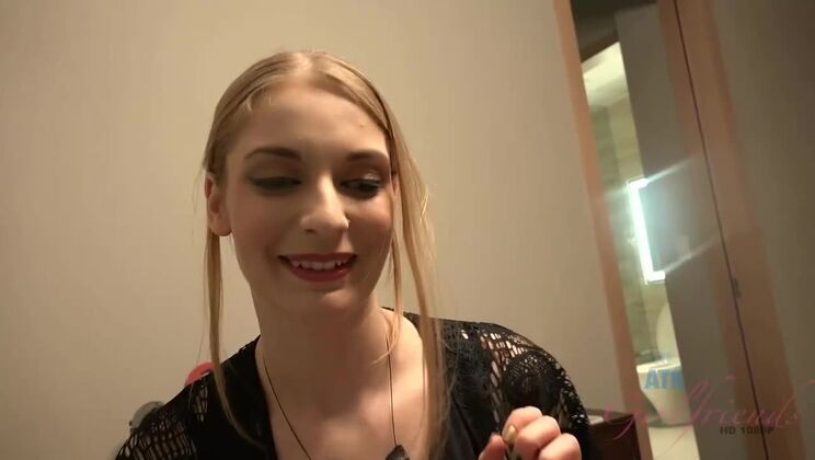 [ATKGirlfriends] - Ela Darling Squirts With Toy - Ela Darling