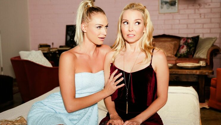 [Mommy'sGirl] - Lesbian Stepmom's Beautiful Ass Licking - Emma Hix - Aaliyah Love