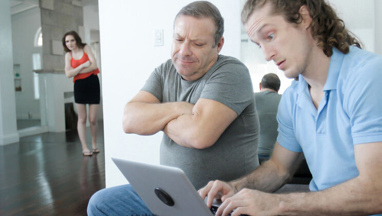 [FamilyStrokes] - When Dad's Not Looking