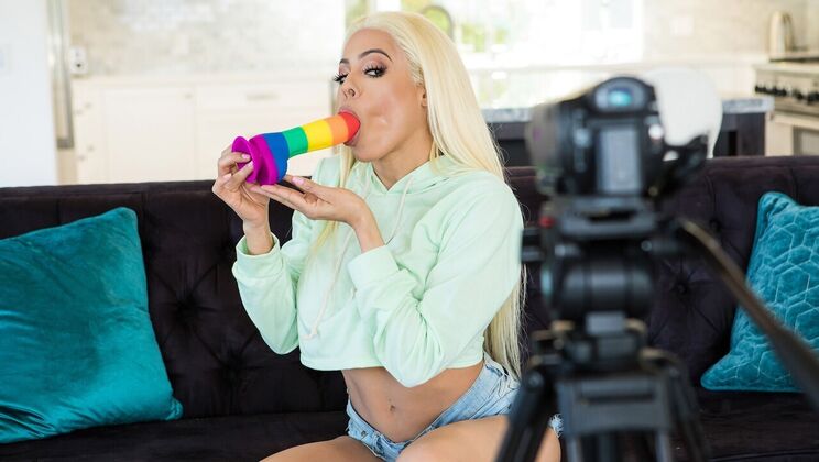 [Brazzers] - Luna Star's Sex Secrets 2