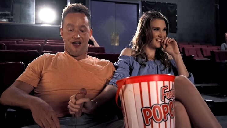 [Brazzers] - Ashley Lane's Public Sucking Adventure