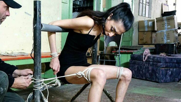 [Submissed] - BDSM Brunette Tied-Up and Ready for Magic - Ashley Ocean