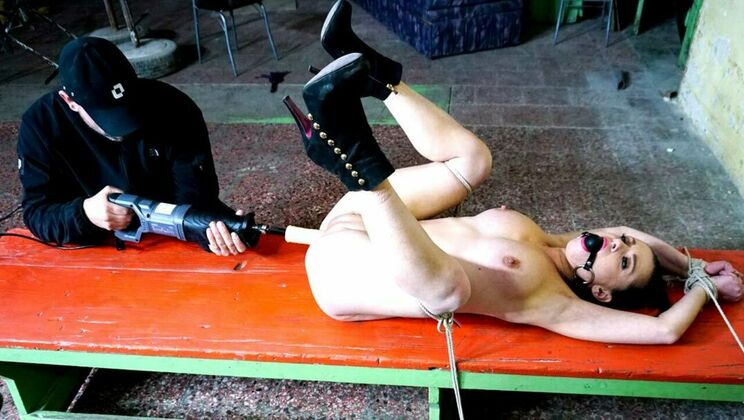 [Submissed] - Fucking Machine Takes Azoe - Azoe