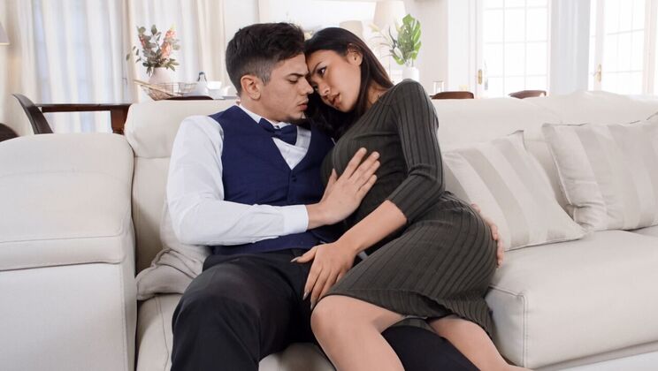 [Brazzers] - Rae's Shaved and Ready for Action