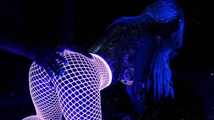 High Heel Hottie Gets Facial