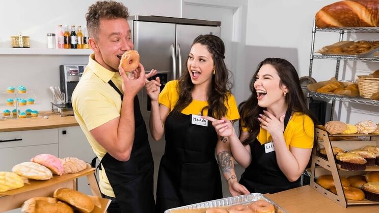 [Brazzers] - Front Biz Back Party - Van Wylde - Lily Lou - Maddy May