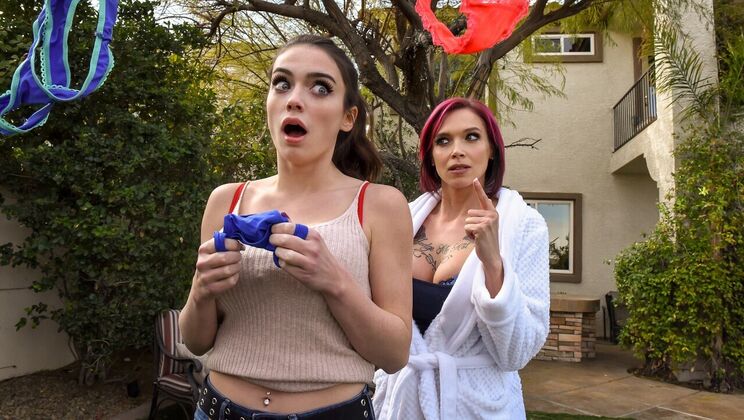 Redhead Anna Bell Peaks Takes Charge