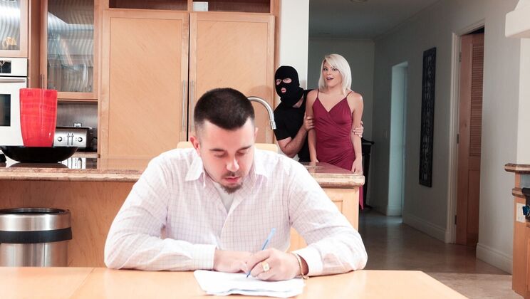 Blonde Girlfriend with Short Hair Gets Fucked