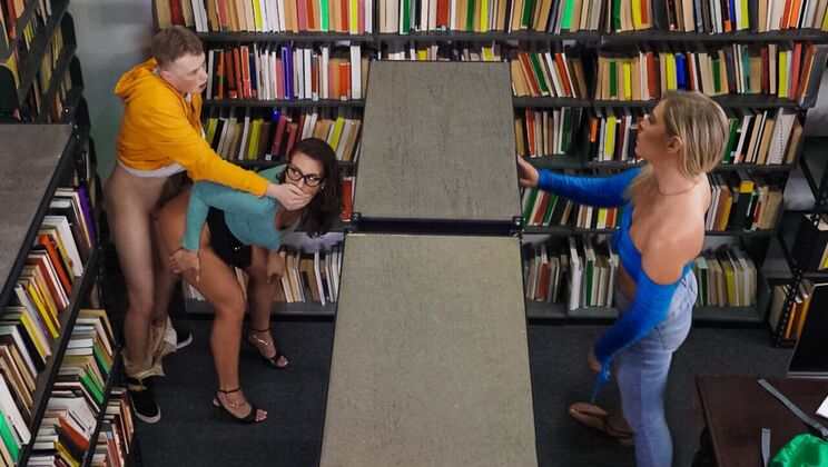 [LilHumpers] - College Babe with Big Ass Gets Fucked - Jimmy Michaels - Krissy Knight - Mandy Waters