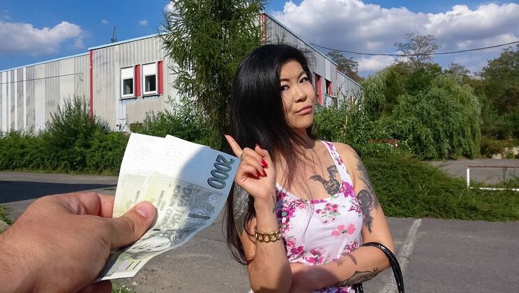 Girthy Cock Blowjob with Akasha