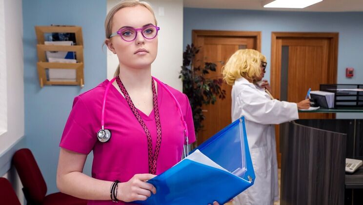 [LookAtHerNow] - Nurse Runs Wild - Xander Corvus - River Fox