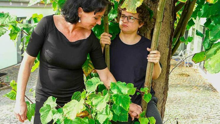 [Grandmams] - Granny's Dirty Dream comes True with Blowjob - Jambie King - Rita Black