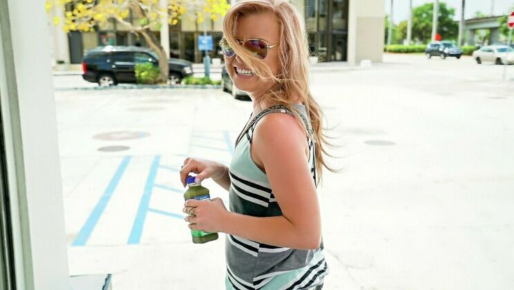 [PublicPickups] - Hot Amateur Chick