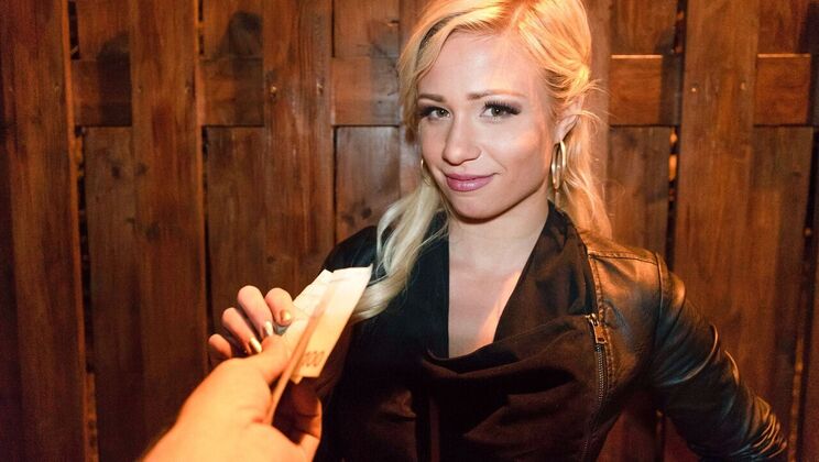 [PublicAgent] - Gabi Gold's European Outdoor Fucking with Thomas Hyka - Thomas Hyka - Gabi Gold