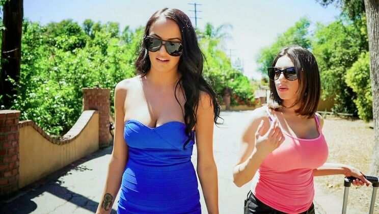 [GirlsGonePink] - Natural Tits Lesbian Hookup in the Bathroom - Darcie Dolce - Sofi Ryan