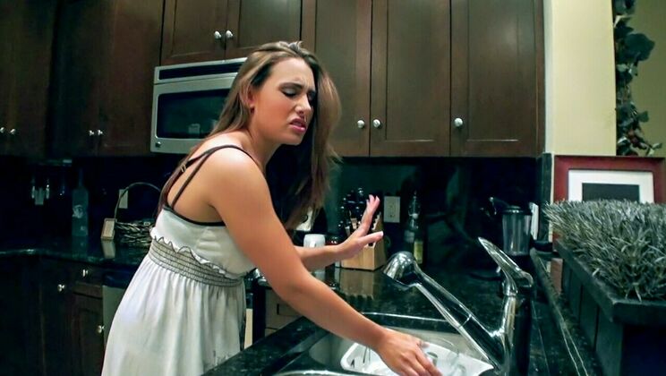 [IKnowThatGirl] - Big Tits Amateur Gets Messy - Renna Ryann - Mirko Steel