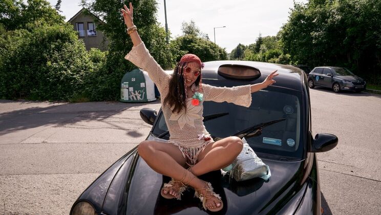 [FakeTaxi] - Brunette in Glasses Gets Spanked