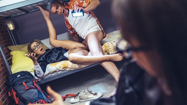 [FakeHostel] - Graduate Girls Gone Wild - Roxi Keogh - Jonny Oblong