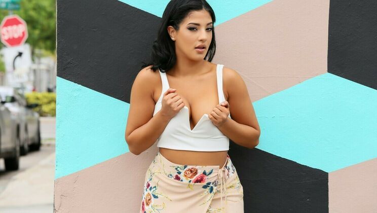 [PublicPickups] - Short Hair And Big Tits In Public