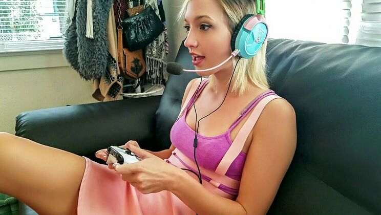 [MOFOSB-Sides] - Gamer Girl Eliza Jane's Cock Tease