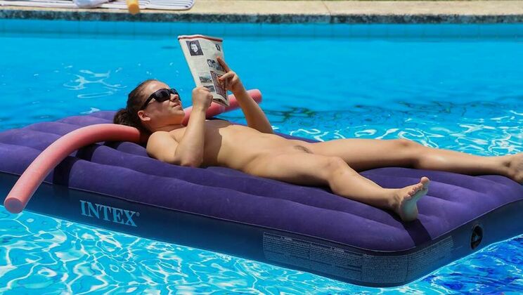 Outdoor Fun with Horny Wendy Moon