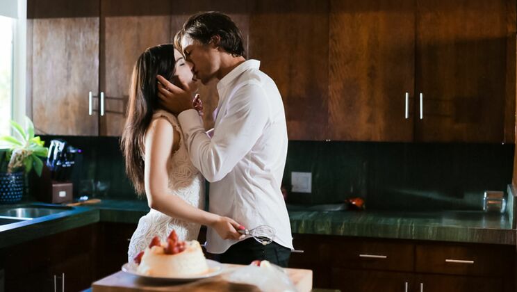 [EroticaX] - Chef Gets Blowjob - Jenna Reid - Jean Val Jean